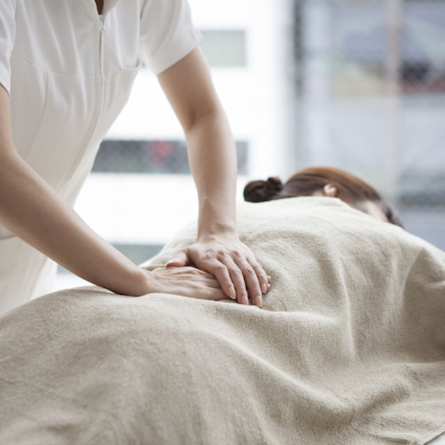 腰回りのマッサージ